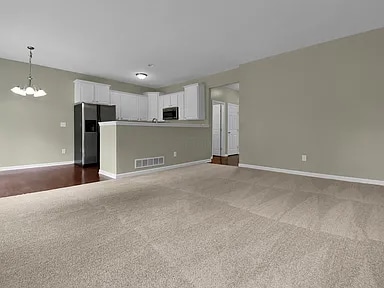 Building Photo - 1153 Park Dr