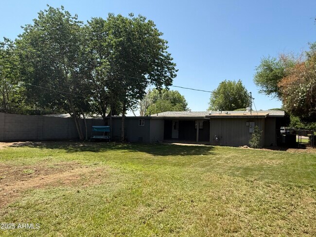 Foto del edificio - 1632 E Hudson Dr