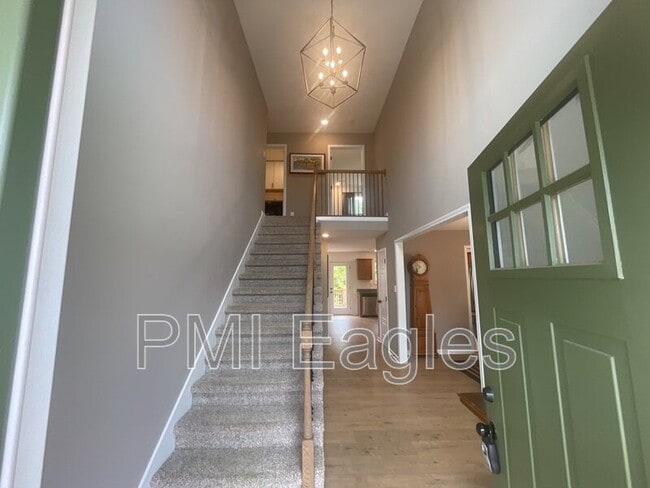 Building Photo - 1142 Old Charlotte Trace