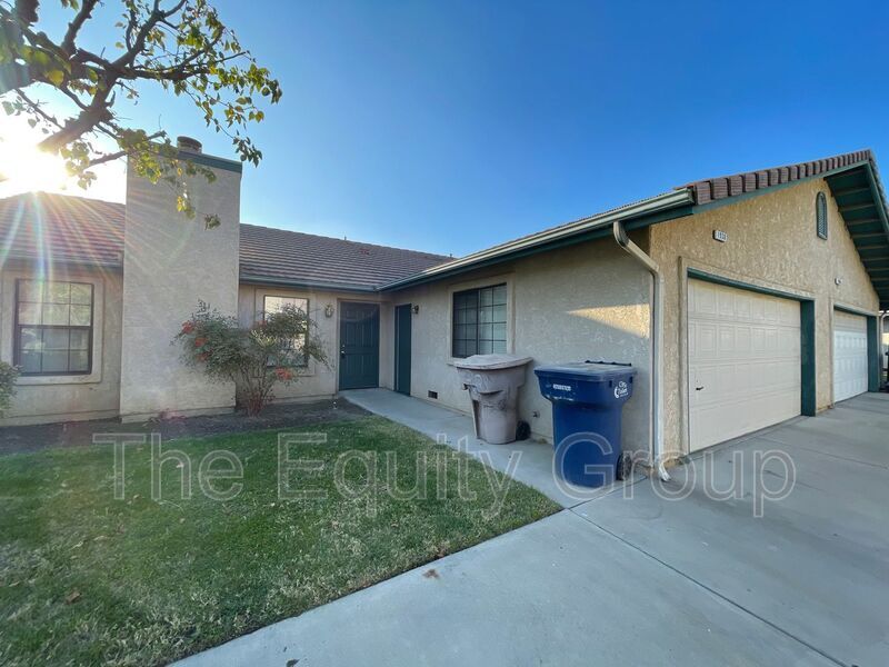 1938 Henshaw Ave, Tulare, CA 93274 House Rental in Tulare, CA