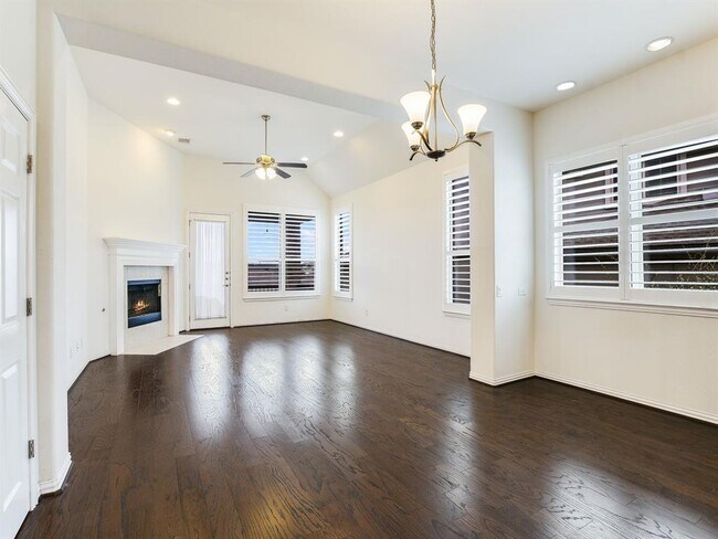 Building Photo - 4029 Castella Cove