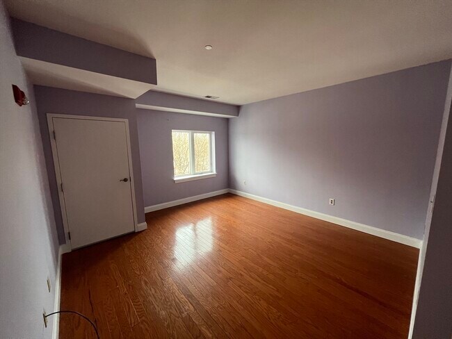 Foto del edificio - 527 Pawtucket Blvd