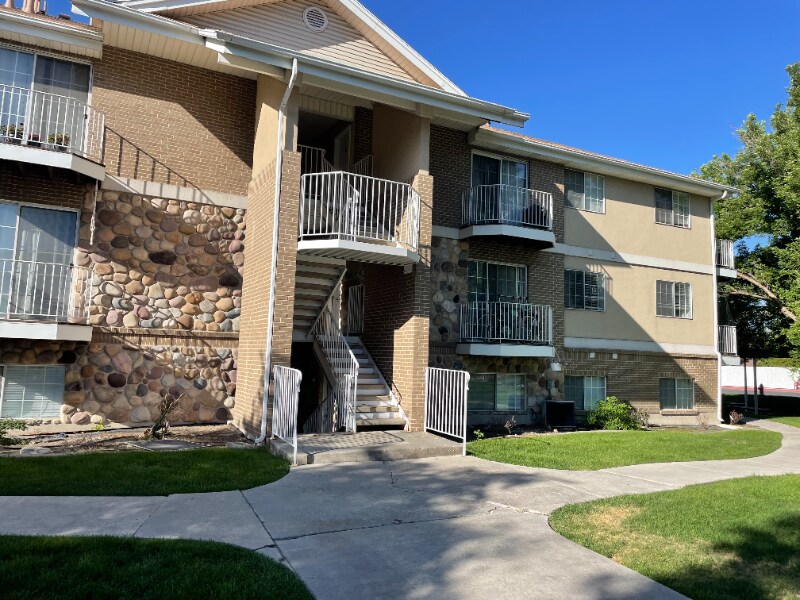 Foto principal - 1245 Riverside Ave
