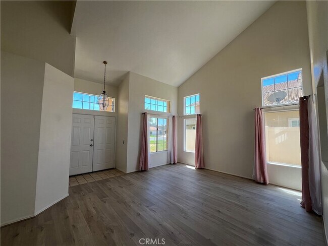 Foto del edificio - 9251 Middlefield Dr