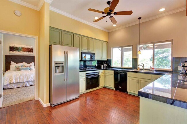 Foto del edificio - 2208 Trailside Dr