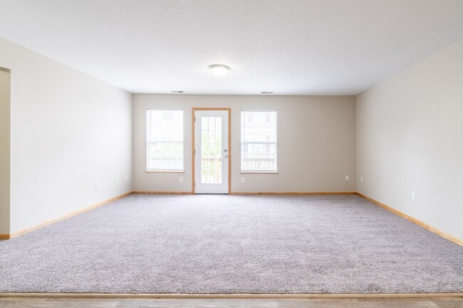 Building Photo - 2 Bedroom 2 Bathroom Town House - Exterior Unit