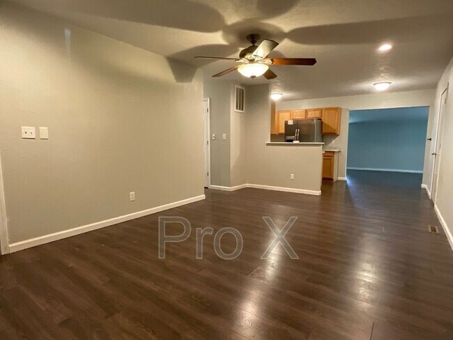 Building Photo - 1637 Jefferson Cir