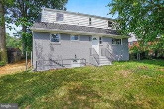 Building Photo - 9403 New Hampshire Ave
