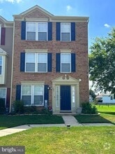 Building Photo - 121 Truman St