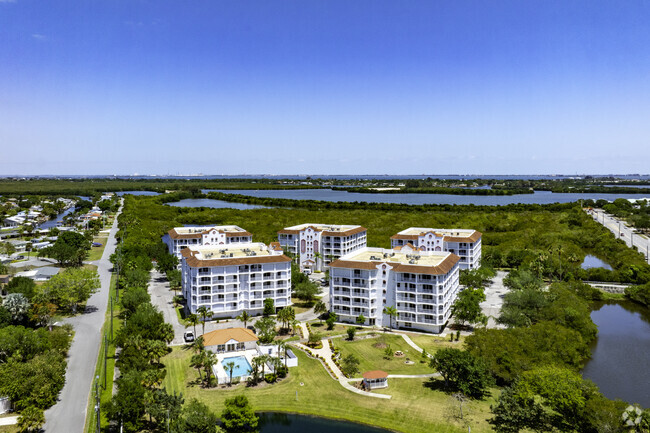 800-821 Del Rio Way Merritt Island, FL 32953 - Harbor Del Rio Condominium