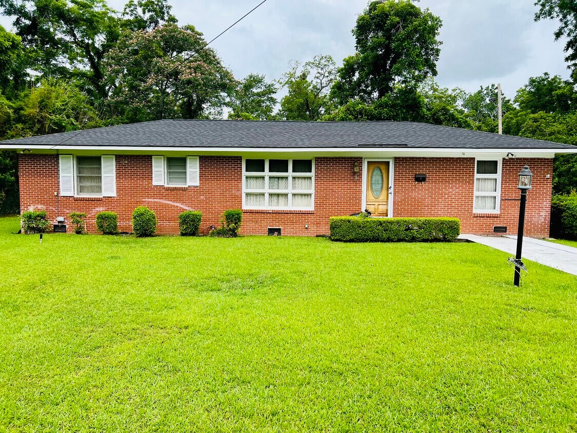 Foto principal - 801 S Walker St