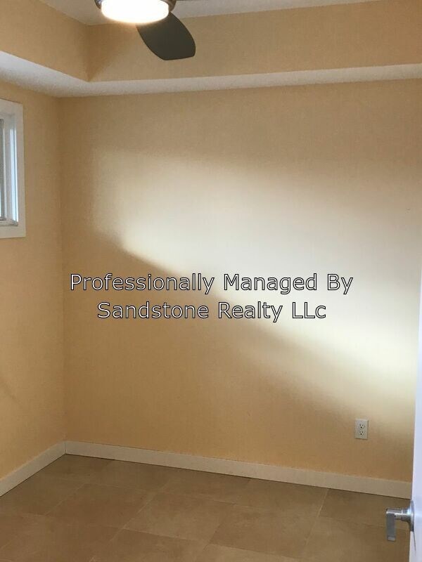 Building Photo - Little Italy TownHouse