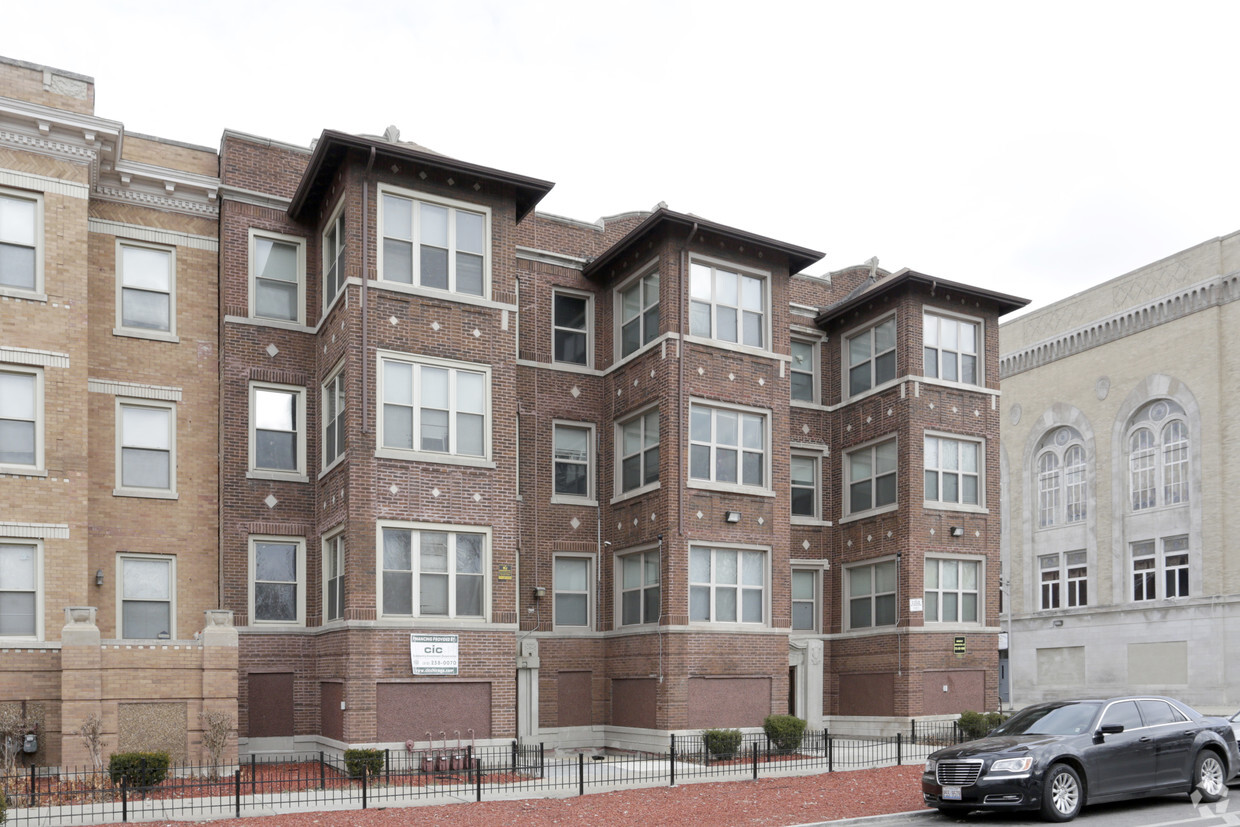 Building Photo - 3638 W Douglas Blvd