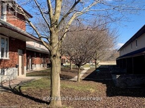 Building Photo - 215 McNab St