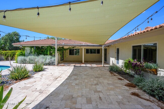 Foto del edificio - 8507 E San Felipe Dr