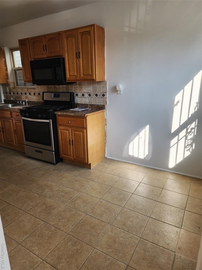 Foto del edificio - 1609 Colden Ave