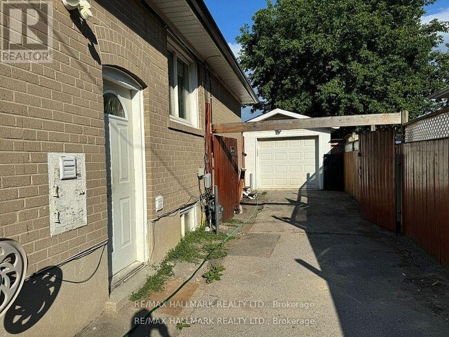 Building Photo - 63 Longford Dr