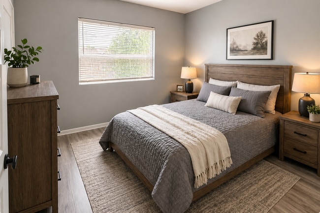 Building Photo - 1228 W 6th St