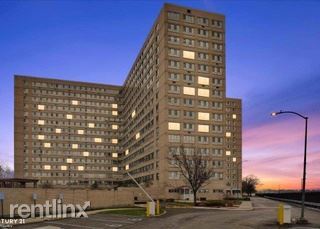 Building Photo - 1 br, 2 bath House - 8900 E Jefferson Ave