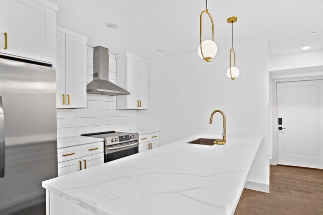 Foto del edificio - 127 E Cottage St