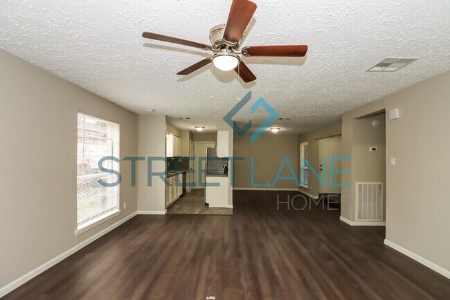 Foto del edificio - REDUCED!
