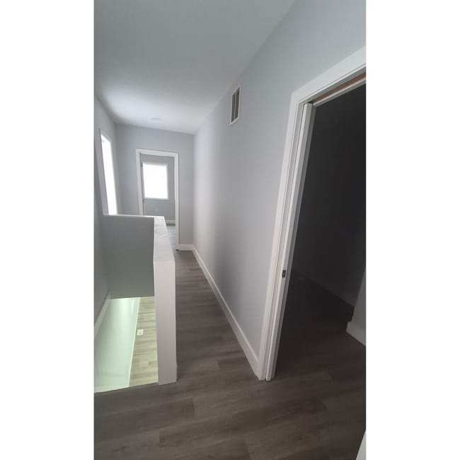 Building Photo - 627 S Pulaski St