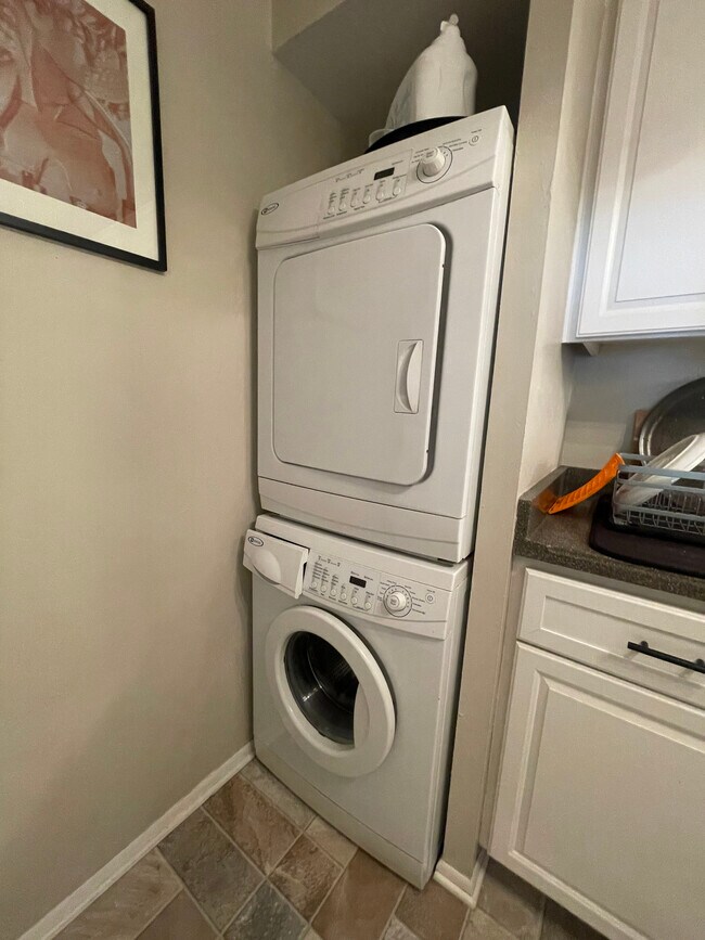 Foto del edificio - 1453 S Carriage Ln