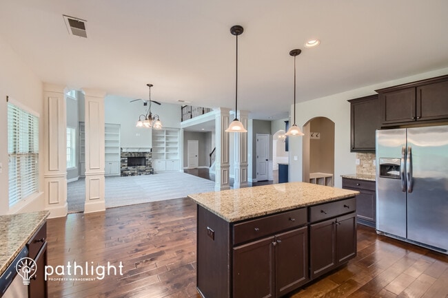 Building Photo - 336 Shagbark Ln, Mcdonough, GA, 30252