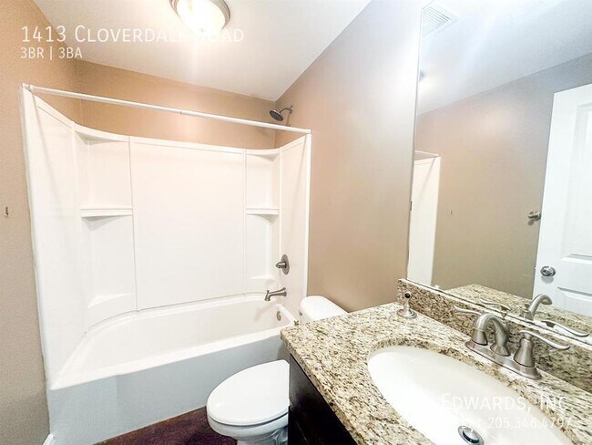 Foto del edificio - 1413 Cloverdale Rd