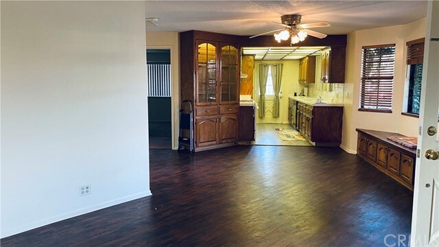 Foto del edificio - 293 Cary Ln