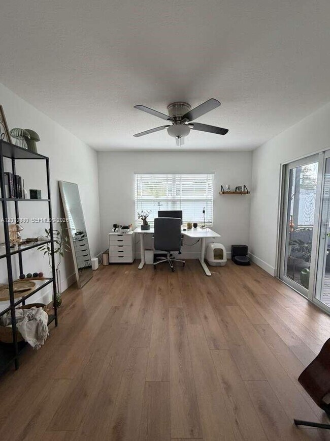 Foto del edificio - 8202 NW 91st Terrace