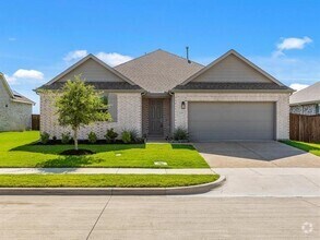 Building Photo - 2219 Primrose Trl