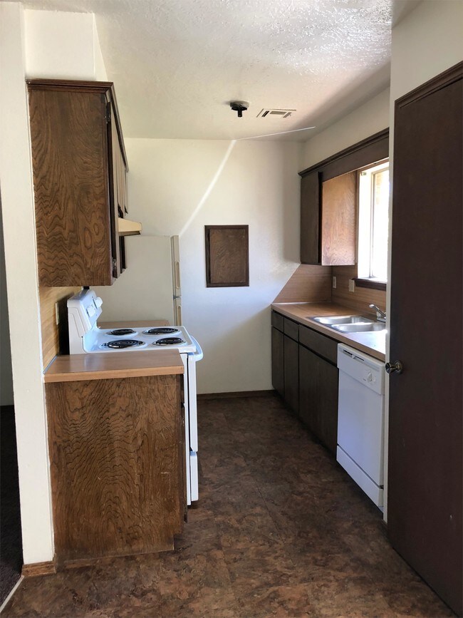 Building Photo - 4220 Willowisp Dr
