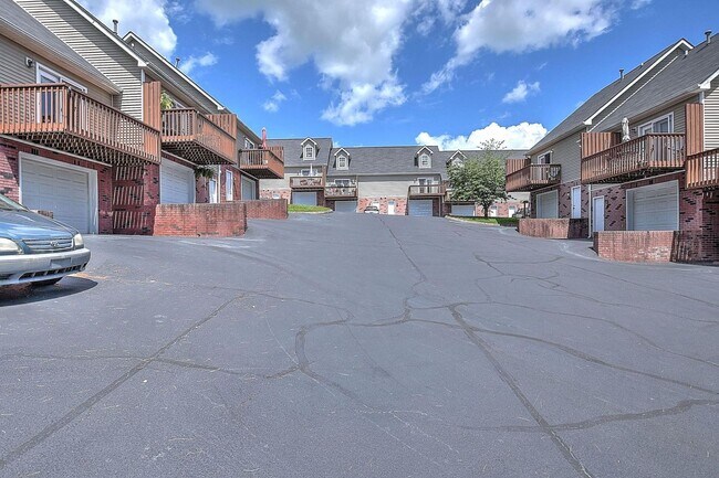 Foto del edificio - 2 Bdrm / 2 Bath, Condo - North Johnson City