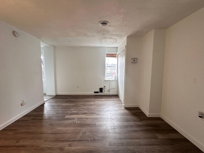 Foto del edificio - 132 Charles St