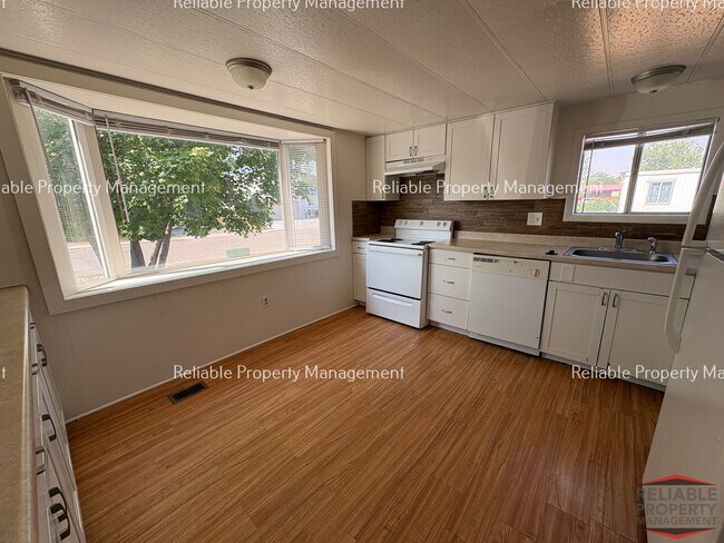 Building Photo - 3725 Upland St