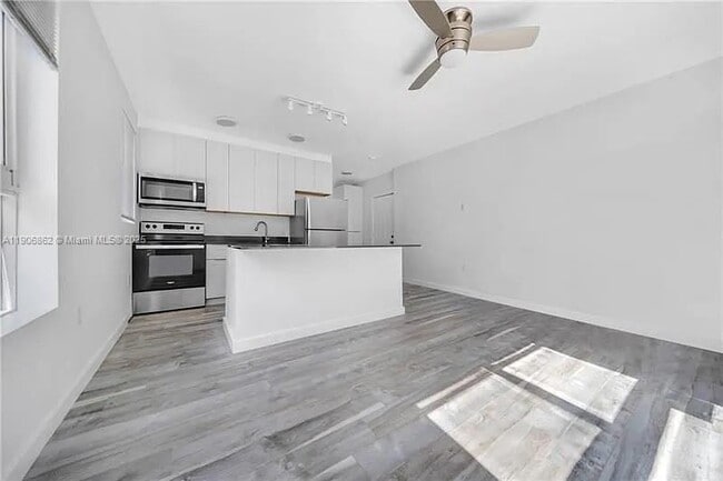 Foto del edificio - 1036 SW 5th St