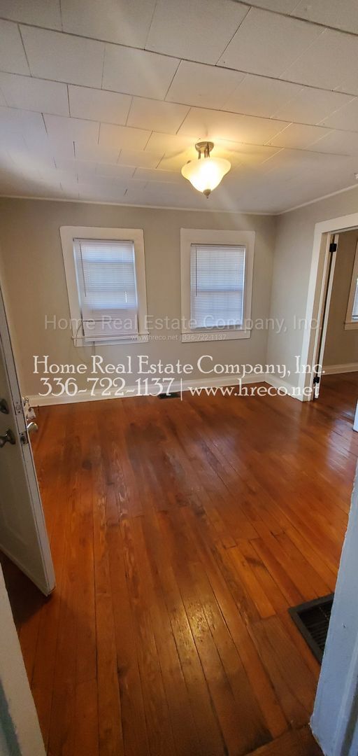 Building Photo - 2712 Ludwig St