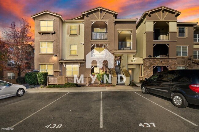 Building Photo - 3 br, 2 bath Condo - 1230 Whitney Ranch Pk...