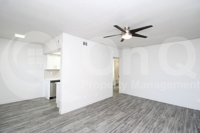 Building Photo - 1422 N 5th St