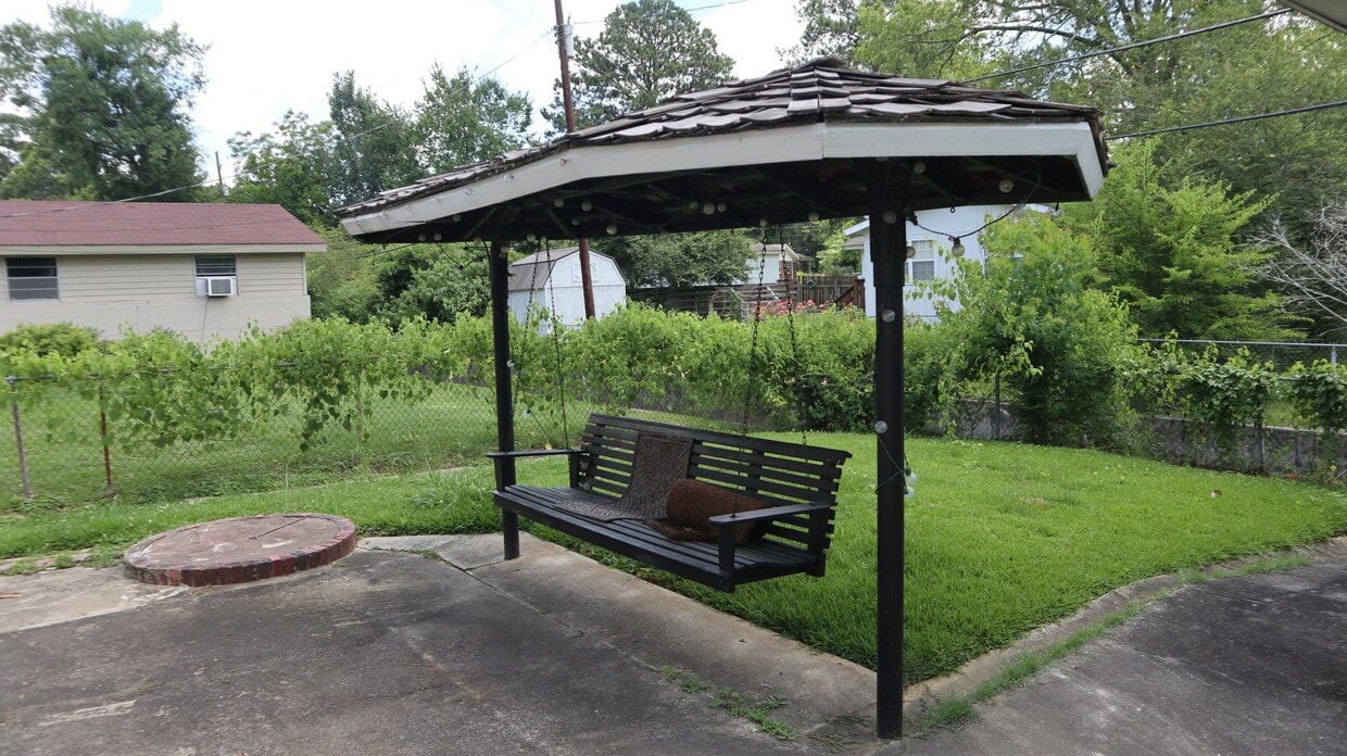 Foto del edificio - 225 Hillmoor Ln