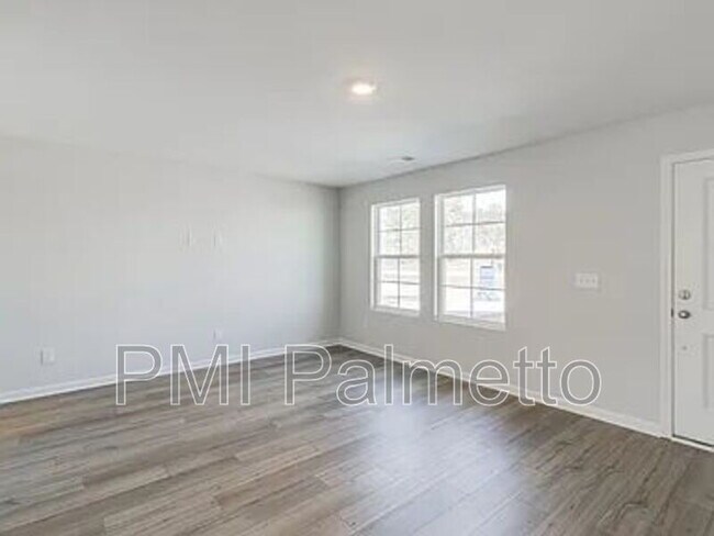 Building Photo - 3022 Harborview Dr