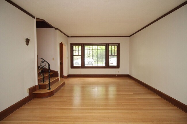 Foto del edificio - 2904-2914 SE Washington St & 606 SE 29th Ave