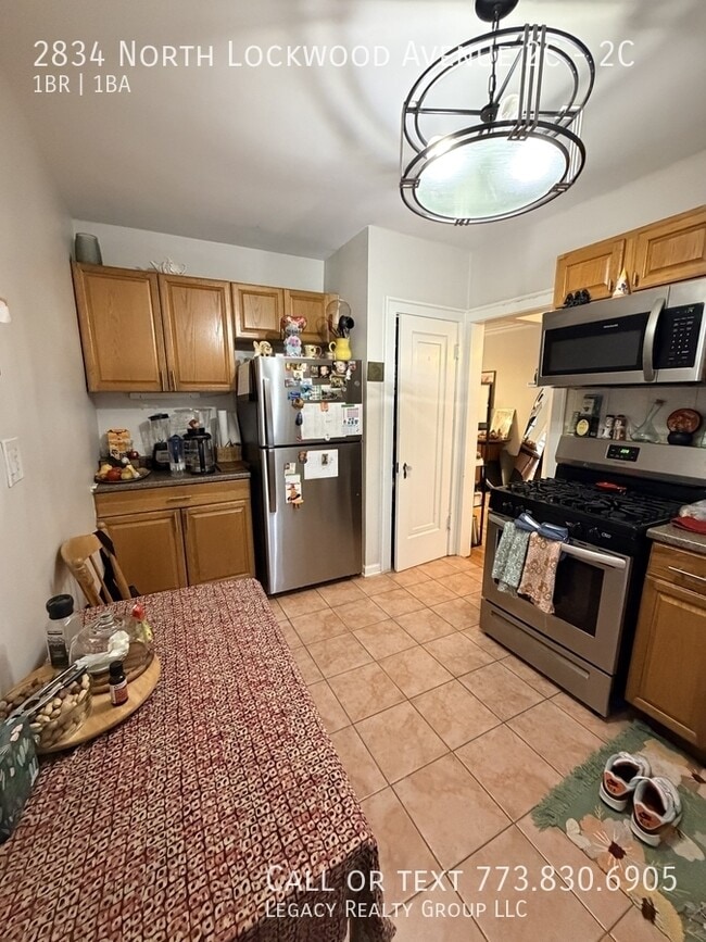 Foto del edificio - 2834 N Lockwood Ave