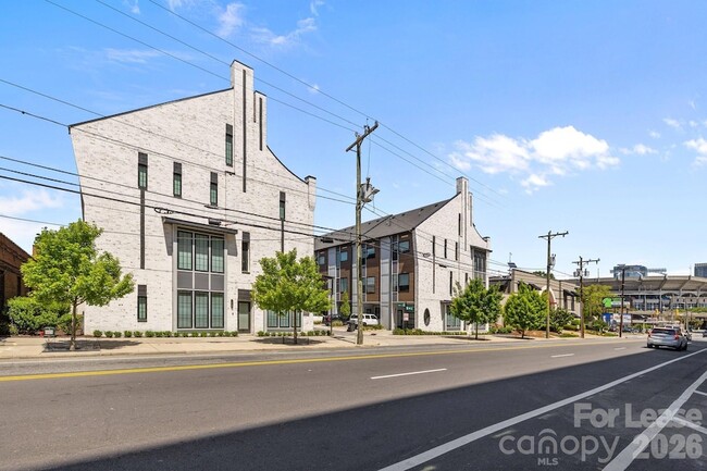 Building Photo - 1207 Minter Pl