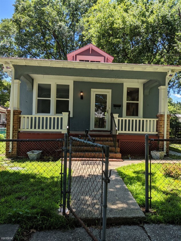 Primary Photo - 2 br, 2 bath House - 711 Bancroft Ave