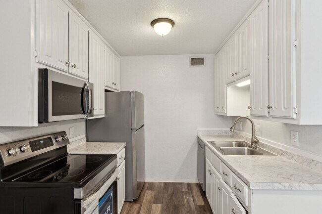 Building Photo - Charming 2BR Condo in Waco