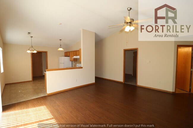 Foto del edificio - Town house for rent!