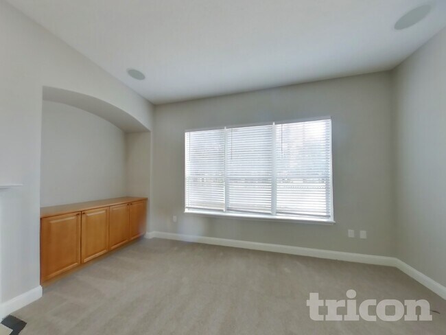 Foto del edificio - 821 Songbird Dr