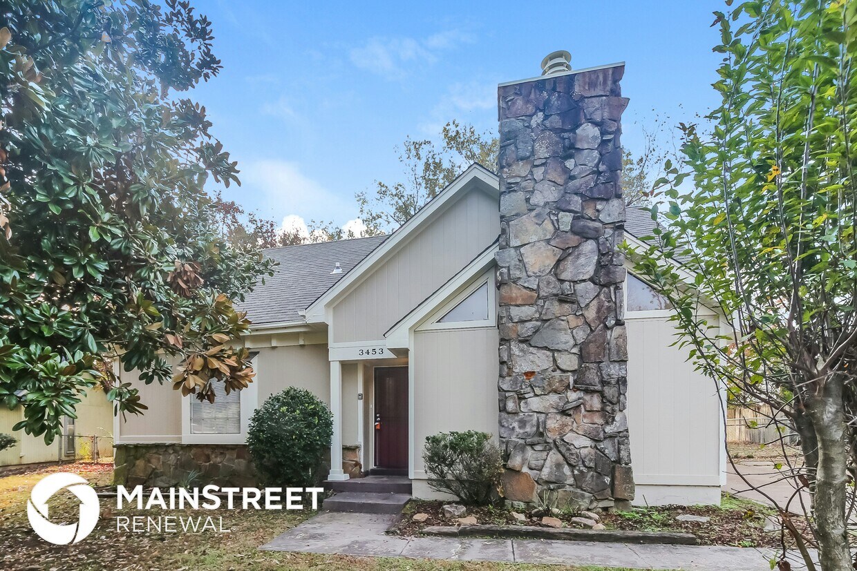 Primary Photo - 3453 Cloudland Dr